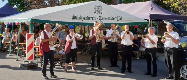 Kapelle vor Bierzelt